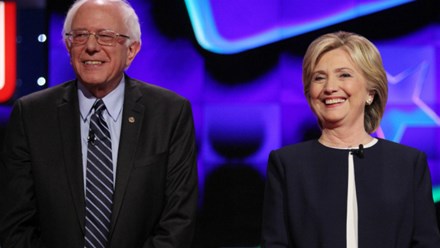 Bà Hillary Clinton và ông Bernie Sanders.